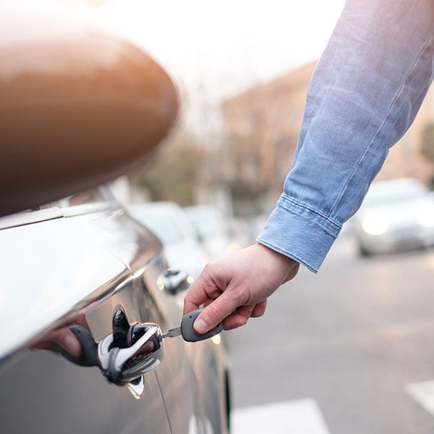 What are the parking options at Quality Inn Harpers Ferry?